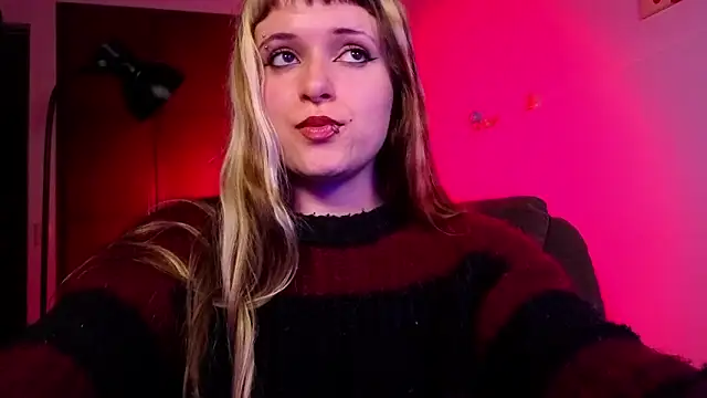 NEXT DOOR GIRL  online show from 26, 3, 2026