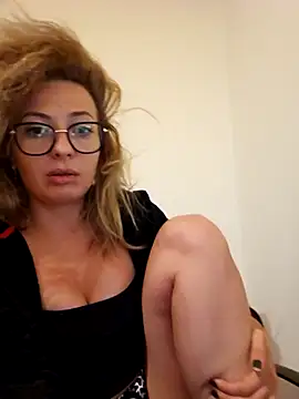 Snapshot of Selenna_emma chatting on 26, 9, 2025 Selenna emma online show from 26, 9, 2025