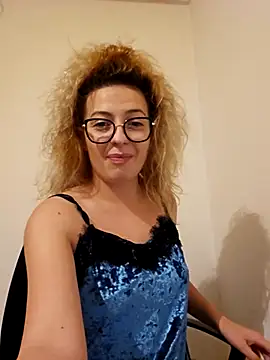 Snapshot of Selenna_emma chatting on 23, 11, 2025 Selenna emma online show from 23, 11, 2025