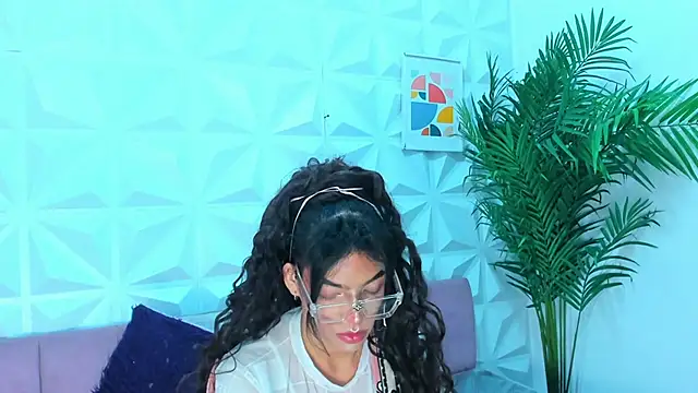 Briyit Doll online show from 19, 1, 2025