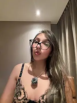 Snapshot of Caro_martinezz chatting on 13, 6, 2026 Caro martinezz online show from 13, 6, 2026