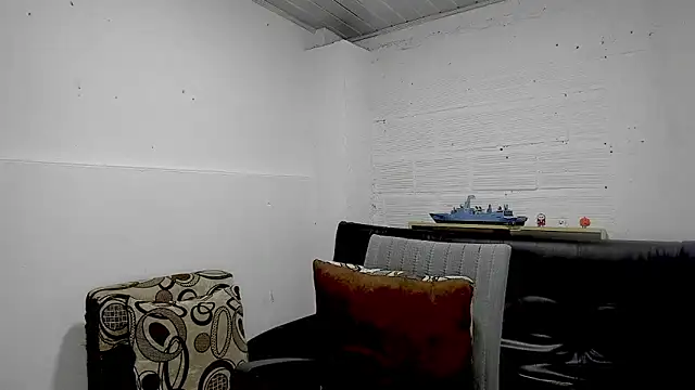 Snapshot of Himoreno25 chatting on 26, 2, 2025 Himoreno25 online show from 26, 2, 2025