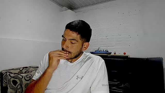 Snapshot of Himoreno25 chatting on 12, 3, 2025 Himoreno25 online show from 12, 3, 2025