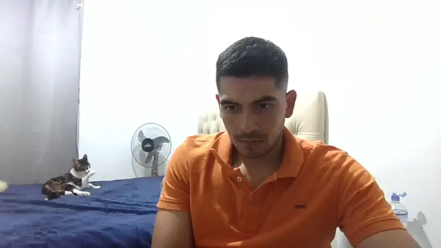 Snapshot of Himoreno25 chatting on 5, 12, 2025 Himoreno25 online show from 5, 12, 2025