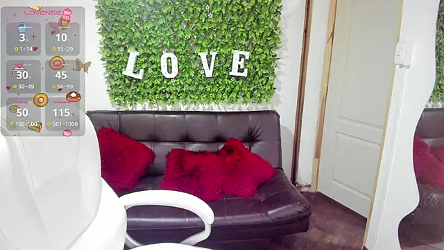 Enma  clark online show from 4, 2, 2025