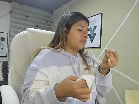 Enma  clark online show from 25, 10, 2025