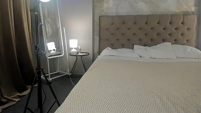 Vanessa Walters online show from 24, 4, 2026