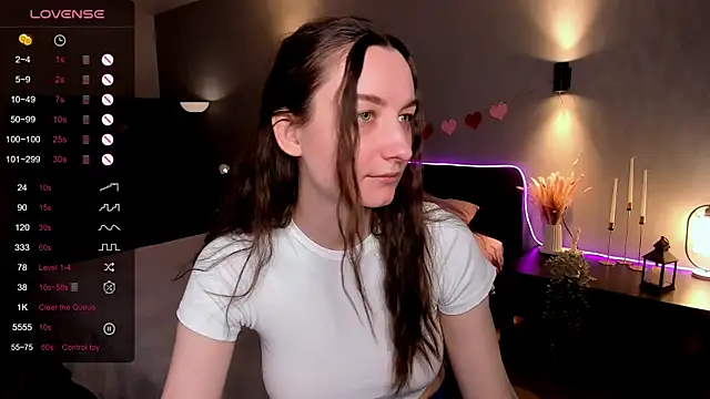 Snapshot of annacooleman chatting on 6, 5, 2026 annacooleman online show from 6, 5, 2026