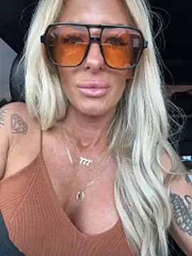 blondiluvsanal online show from 20, 4, 2026