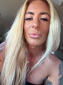 Snapshot of blondiluvsanal chatting on 7, 5, 2026 blondiluvsanal online show from 7, 5, 2026