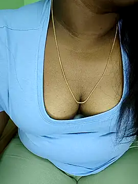 Snapshot of tamil_subha69 chatting on 31, 12, 2024 tamil subha69 online show from 31, 12, 2024