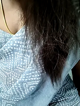 Snapshot of tamil_subha69 chatting on 24, 11, 2025 tamil subha69 online show from 24, 11, 2025