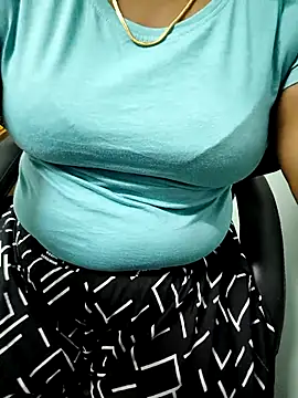 Snapshot of tamil_subha69 chatting on 30, 11, 2025 tamil subha69 online show from 30, 11, 2025