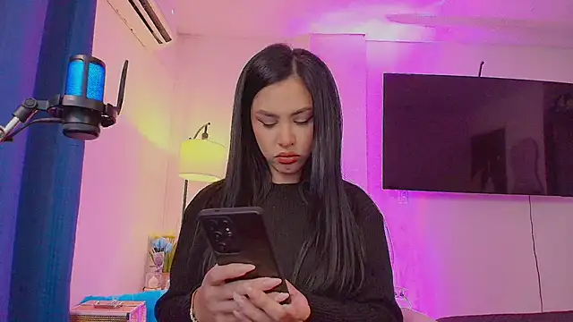 Maya Bluee online show from 21, 5, 2026