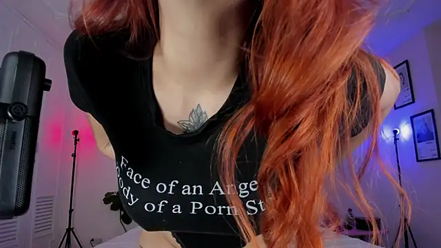 SweetJennaa online show from 25, 1, 2025