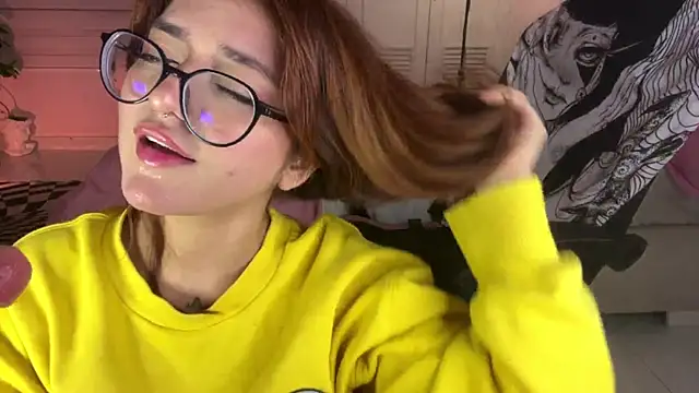 SweetJennaa online show from 8, 3, 2025