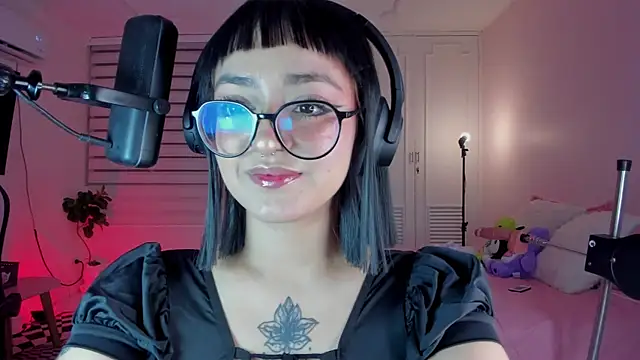 SweetJennaa online show from 16, 3, 2025