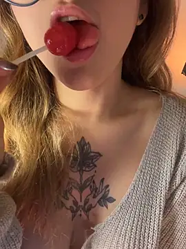 SweetJennaa online show from 12, 2, 2026