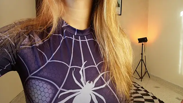 Snapshot of SweetJennaa chatting on 17, 5, 2026 SweetJennaa online show from 17, 5, 2026
