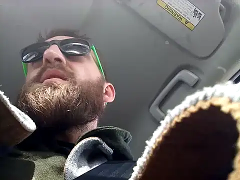 Snapshot of otterlover123 chatting on 11, 11, 2025 otterlover123 online show from 11, 11, 2025