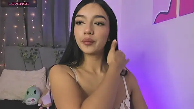 Snapshot of emy_bonita1 chatting on 3, 12, 2024 emy bonita1 online show from 3, 12, 2024