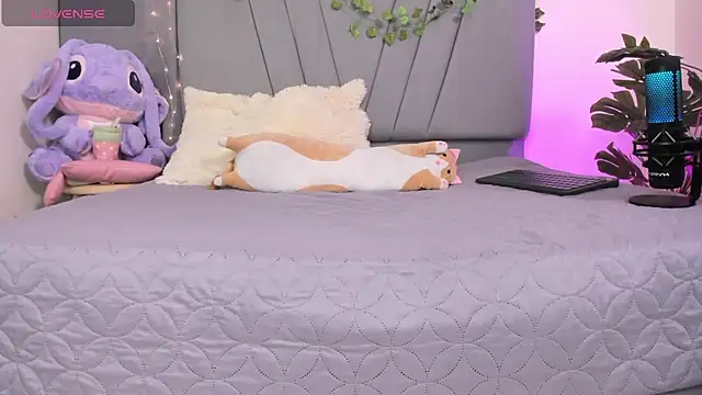 Snapshot of emy_bonita1 chatting on 27, 2, 2025 emy bonita1 online show from 27, 2, 2025