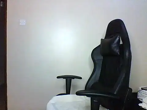 Candii wet  online show from 2, 12, 2025