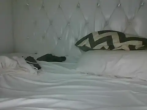 Candykitten online show from 6, 3, 2025