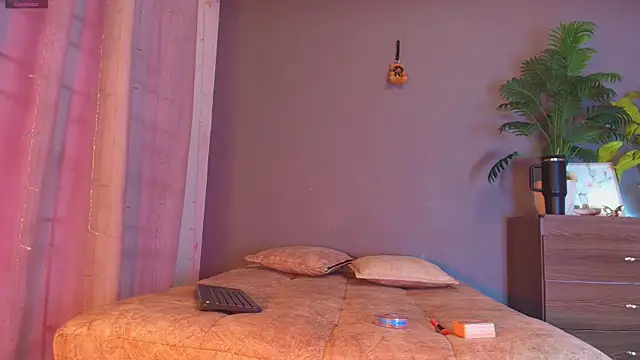 jade brunnette online show from 24, 4, 2026