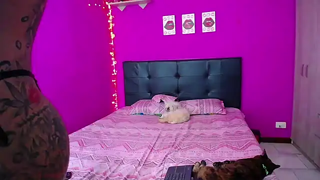 Snapshot of Zaratattoox chatting on 20, 12, 2024 Zaratattoox online show from 20, 12, 2024