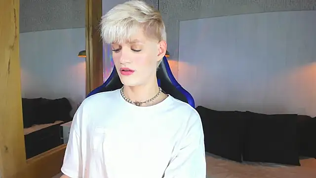 VladHellsing4 online show from 21, 4, 2026