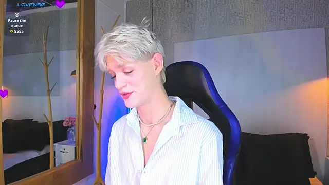 VladHellsing4 online show from 15, 7, 2026