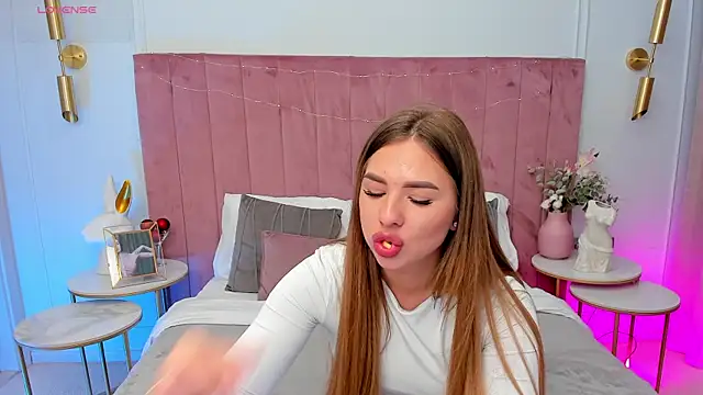 MilaVoxx online show from 29, 4, 2026