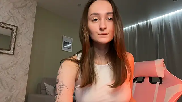 Eva Eva  online show from 18, 12, 2024