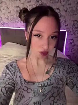 Kimsweet7 online show from 5, 3, 2025