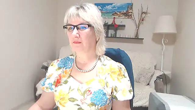 FleurMays online show from 25, 2, 2025