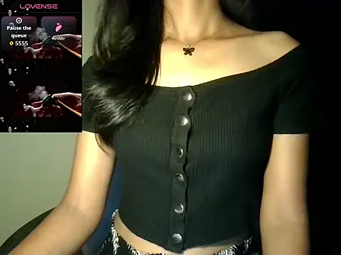 Snapshot of glowybekwa chatting on 4, 3, 2026 glowybekwa online show from 4, 3, 2026