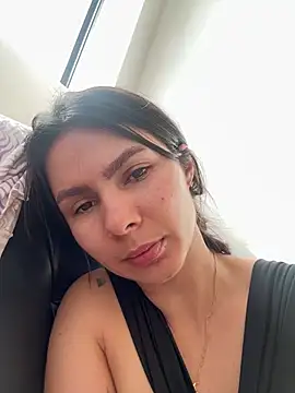 SofiaG  online show from 25, 12, 2024