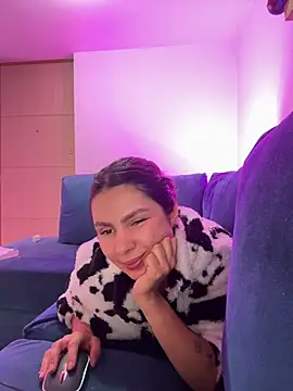 SofiaG  online show from 25, 1, 2025