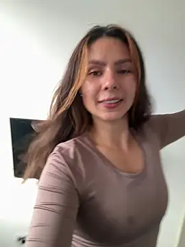 SofiaG  online show from 4, 2, 2026