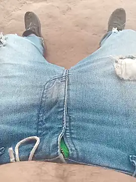 Snapshot of lele9457 chatting on 3, 2, 2025 lele9457 online show from 3, 2, 2025