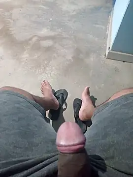 Snapshot of lele9457 chatting on 4, 2, 2025 lele9457 online show from 4, 2, 2025