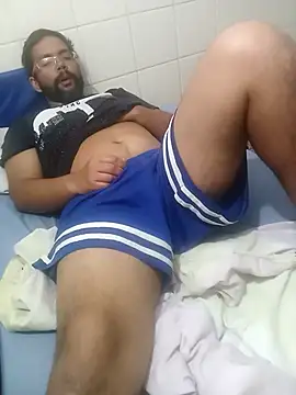 Snapshot of lele9457 chatting on 26, 10, 2025 lele9457 online show from 26, 10, 2025