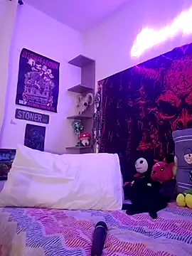 Sarah-Stoner online show from 23, 7, 2026