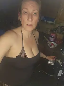 Snapshot of lilyhornyhousewife chatting on 27, 6, 2026 lilyhornyhousewife online show from 27, 6, 2026