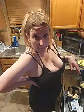 Snapshot of lilyhornyhousewife chatting on 3, 7, 2026 lilyhornyhousewife online show from 3, 7, 2026
