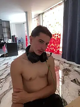 Snapshot of oliver_Lz chatting on 4, 3, 2026 oliver Lz online show from 4, 3, 2026