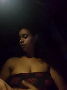 cinnaminnie online show from 4, 3, 2025