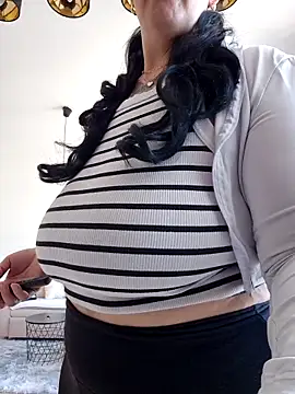 Jujuicy 97 online show from 23, 4, 2026