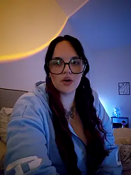 Jujuicy 97 online show from 9, 6, 2026